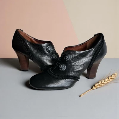 Botines Emily Naya Mujer Volantes Detalle Botón Talla 9N Cuero Negro Bruja Foto 1 de 4