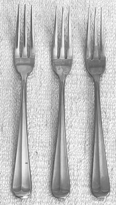 Juego de 3 tenedores de cena de acero inoxidable LIBERTY BELL BELLE 7 3/8" Towle Supreme Cutlery LIBERTY BELL BELLE Foto 1 de 4