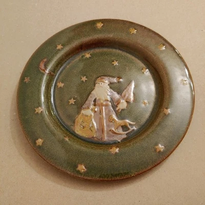 Creative Co-op — тарелка Санта-Клауса 8 дюймов Декоративные - Изображение 1 из 4