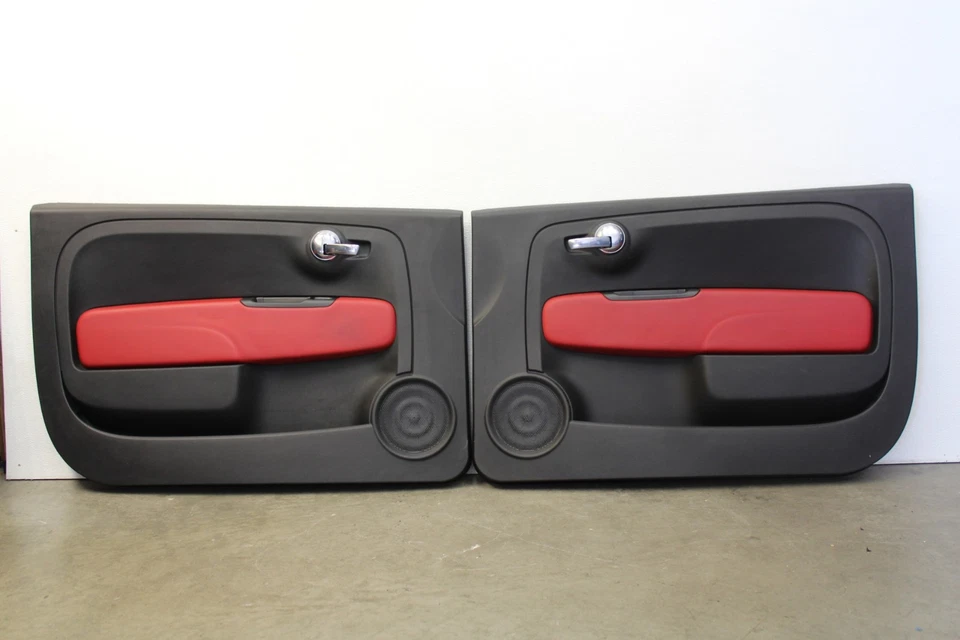 Paneles de puerta de vinilo negro rojo Fiat 500 Abarth tarjetas interior OEM 2012-2018 Foto 1 de 4