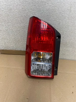 Luz trasera izquierda conductor lado izquierdo Nissan Pathfinder 2005 a 2012 OEM U6569 DW Foto 1 de 4