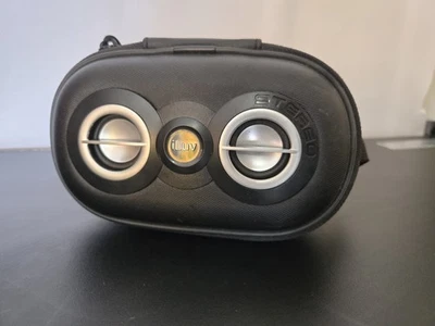 Estuche Multiusos iLuv iSP110 con Altavoces Incorporados iPod Con Cable Retro Genial Nuevo de Lote Antiguo Foto 1 de 3