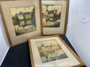 3 gerahmte & mattierte signierte farbige Radierungen George Plasse - französische Schlösser - Bild 1 von 8