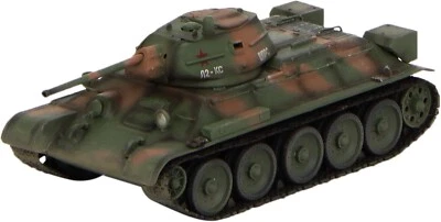 T-34 T-34/76 Russian Main Battle Tank 1942 - Camo - 1/72 Scale Plastic Model - Image 1 of 3