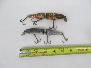 2 Vintage Fishing Lures – Creek Chub Jointed 3 Treble Pikie ? Wood - Picture 1 of 3