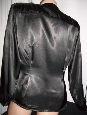Blusa Top 8 De Colección Negra Manga Larga Almohadillas para el Hombro Satinado Foto 1 de 4
