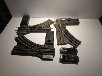 Lionel O22 2 Left-Hand & 2 Right-Hand Electric Remote Switches Lot - Image 1 of 4