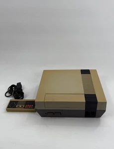 Original Nintendo Entertainment System NES Console & Controller Tested Working - Picture 1 of 5