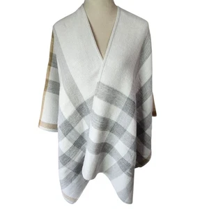 Lane Bryant Karo Cape Schal Halstuch One Size grau weiß kuschelig weich Poncho Style - Bild 1 von 9