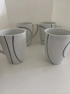 Juego de 4 tazas de café Corelle Coordinates SIMPLE LINES 12 oz blanco negro - Imagen 1 de 6