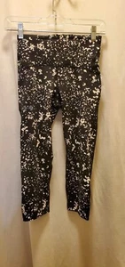 Under Armour Women's Fly Fast Printed Speed Running Capris XS Black 1350983 - Picture 1 of 12