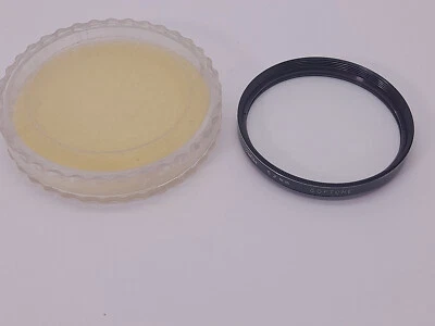 TOSHIBA 52MM SOFTONE -SOFT FOCUS- SCREW IN FILTER WITH CASE MADE IN JAPAN - Image 1 of 4