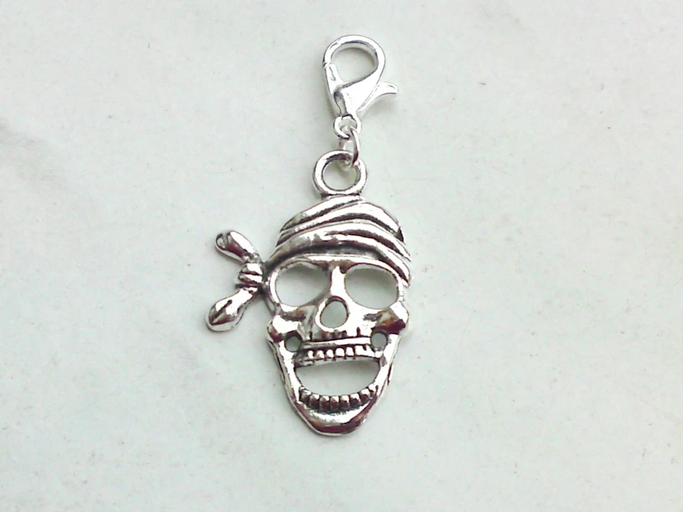 Charms Anhänger TOTENKOPF Charm Pirat Schädel Skull Gothic Halloween für Armband - Bild 1 von 1