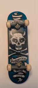 Tech Deck World Industries Raising Hell Fingerboard / Skateboard EUC - Picture 1 of 5
