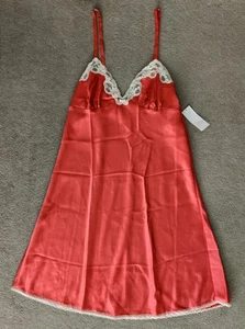  Oscar De La Renta Nightgown sz L Pink Label Polyester Satin red lace Nwt - Picture 1 of 10