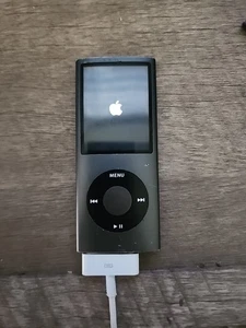 Apple iPod Nano 5th Generation 8GB Silver Gray A1320 Bundle cable, Needs Battery - Picture 1 of 2