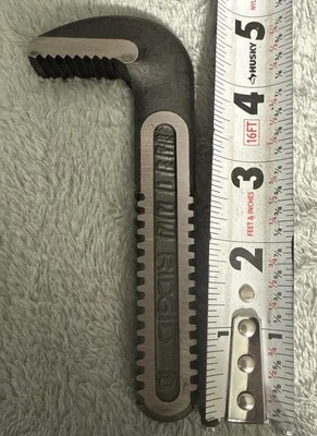 NOS VINTAGE RIDGID TOOLS 10” PIPE WRENCH HOOK JAW REPLACEMENT PART 31605 (X1) - Image 1 of 4