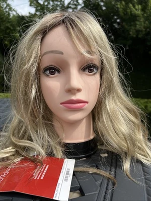 Peluca Completa René of Paris Wren - Caramelo Cremoso Nueva Con Etiquetas Foto 1 de 4