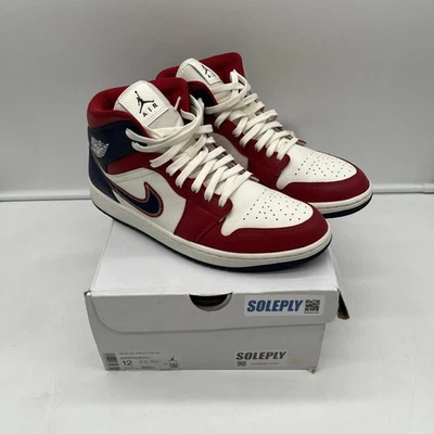 Talla 12 - Air Jordan 1 SE 2022 Mid USA W Cuero Rojo Blanco Azul Marino (DQ7648-600) Foto 1 de 4