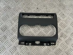 Cache Contour commande chauffage - RENAULT CLIO V (5) - Référence : 682609677R - Bild 1 von 4