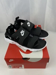 Nike women's Sandals Size 9 Black Beach Athletic Casual Slides - Picture 1 of 10