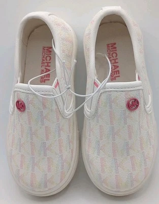Sapato slip on Michael Kors feminino branco logotipo MK parte superior baixa liso infantil tamanho 5 novo sem etiquetas - Imagem 1 de 4