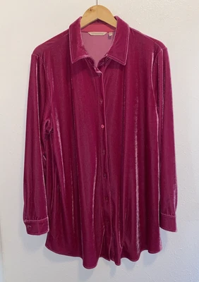 Top Soft Surroundings Vacaciones Terciopelo Novio Botón Manga Larga Magenta Grande Foto 1 de 3