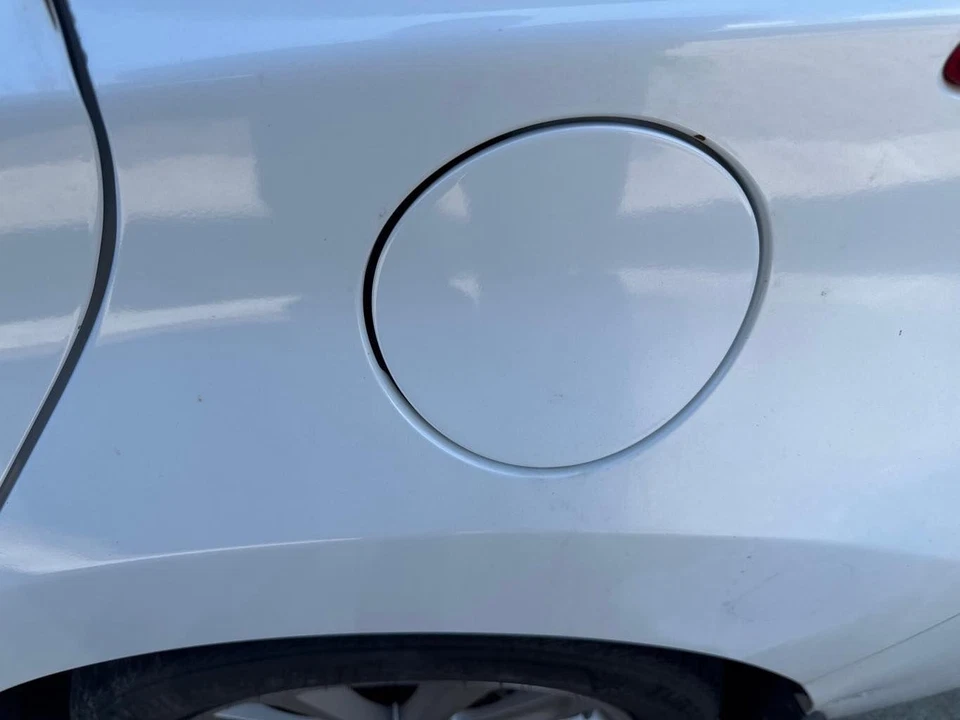 Fuel Tank Filler Gas Door HYUNDAI ELANTRA 13 14 15 16 Foto 1 de 1