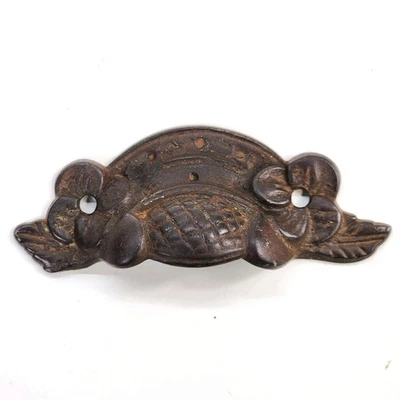 Antiguo cajón de hierro fundido tirador de 2,25" contenedor victoriano diamante flor floral  Foto 1 de 4