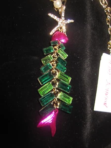 BETSEY JOHNSON HOLIDAY REEF FISH TREE LONG PENDANT GREEN - Picture 1 of 4