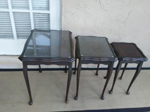 Bombay Traditional Style Dark Tone Wood Nesting Tables Glass Top Set of 3 Cover
