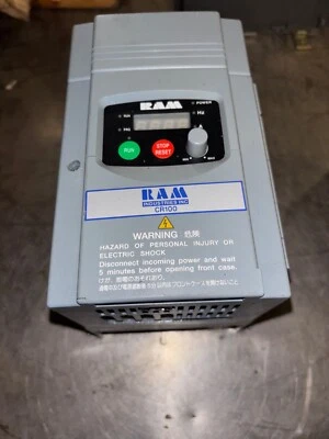 HITACHI RAM L100-022NFU , 3HP / 2.2KW VFD , 200-240V 1PH 22.5A 3PH 13A - Image 1 of 4