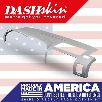 DashSkin Dash Cover for 07-13 Silverado Sierra w/Dual Glovebox in Dark Titanium Foto 1 de 4