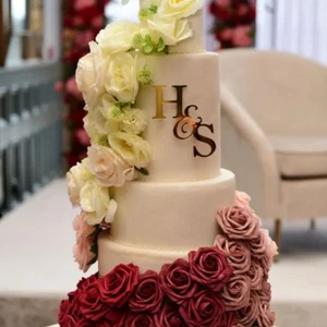 Personalised Couple Two Letter Wedding Engagement Cake Topper Charm Party Decor - Picture 1 of 10