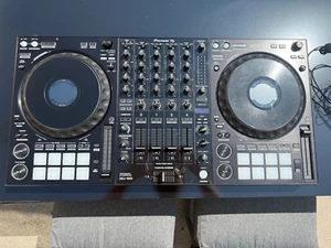 Pioneer DDJ-1000 Rekordbox DJ Controller & Pioneer bag - Fully Serviced Recently - Picture 1 of 6