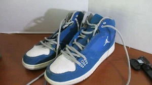 AIR JORDAN NIKE~Blue & White SNEAKERS / BASKETBALL SHOES~Youth Size 6 - Picture 1 of 6