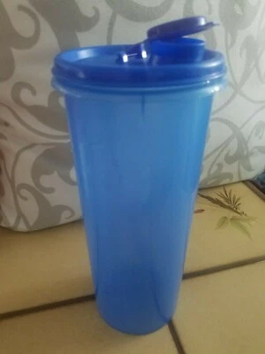 Tupperware Erfrischer Wassermann Kanne blau 1,0L. - Bild 1 von 4