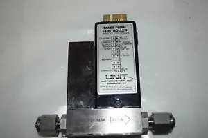 ^^ UNIT INSTRUMENTS MASS FLOW CONTROLLER MODEL UFC-1500A 200 SCCM GAS H2 (LQ61) - Picture 1 of 3