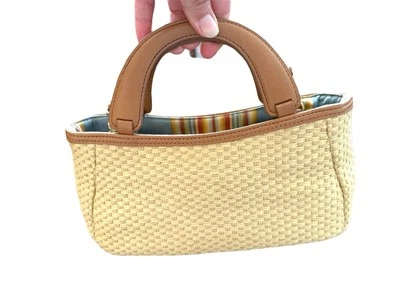 Classic Fossil Straw Handbag With detachable Leather Shoulder Strap Small Wicker - Image 1 of 4