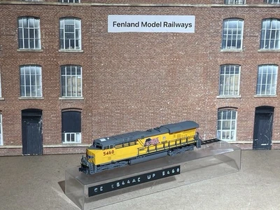 Kato N Scale GE ES44AC Union Pacific Building America Dcc Sound Diesel Loco - Image 1 of 4