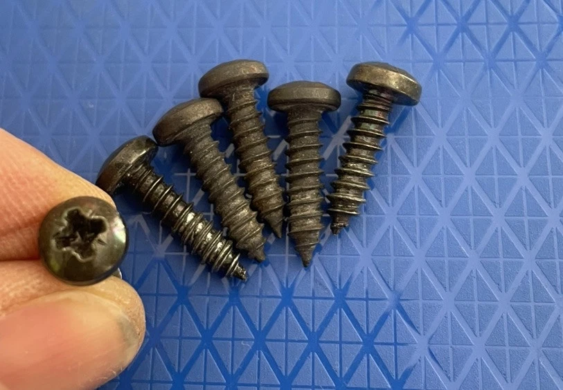 Chrysler Sebring Dodge Stratus 96-04 96 97 98 99 00 01 02 03 04 Sun Visor Screws - Image 1 of 1