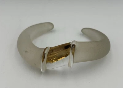 Bracelete de punho de vidro transparente fosco com inclusão dourada tamanho pequeno - Imagem 1 de 4