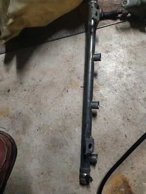 Saab 900 Fuel Rail Classic 16v Turbo 1990 - image 1 of 4