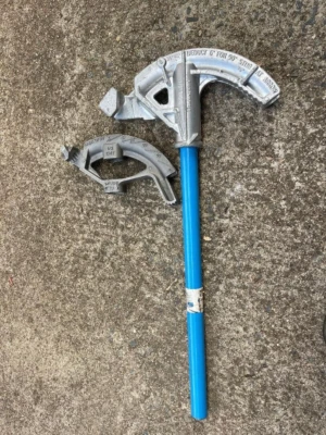 LOTE - Dobladoras de conductos ideales EMT 3/4 pulgadas y EMT 1/2 con barra de 18 pulgadas Foto 1 de 3