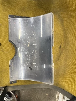 Cuadro de instrumentos C1500 K1500 K2500 1992-1994 transmisión automática 16140289 16140115 231 Foto 1 de 4