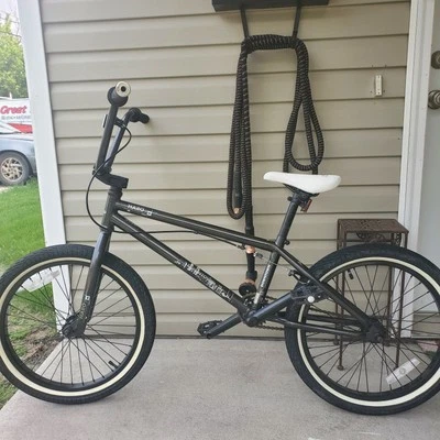 Bicicleta BMX Haro Downtown DT Negra 20' Foto 1 de 4