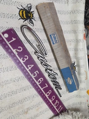 NOS 66 1966 FORD GALAXIE EMBLEMA DE ESCRITURA "PERSONALIZADO" C6AB-62291A36-B Foto 1 de 4