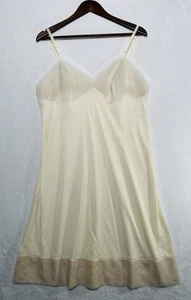 Vintage Vanity Fair Ivory Floral Lace Trim Antron III Dress Slip Women’s Size 40 - Picture 1 of 14
