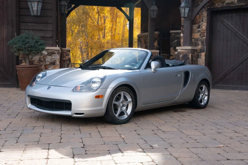 2001 Toyota MR2 Spyder Roadster 5-speed Manual - Image 1 of 4