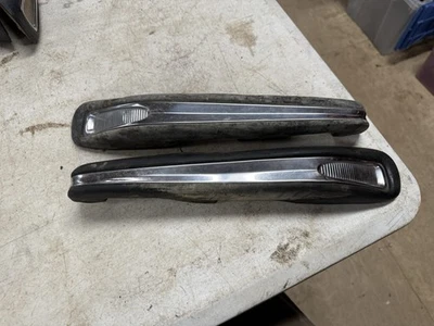 Par de reposabrazos delanteros Ford Galaxy Mercury 1962-64 negro C2AB FOMOCO ¡BONITO! Foto 1 de 4